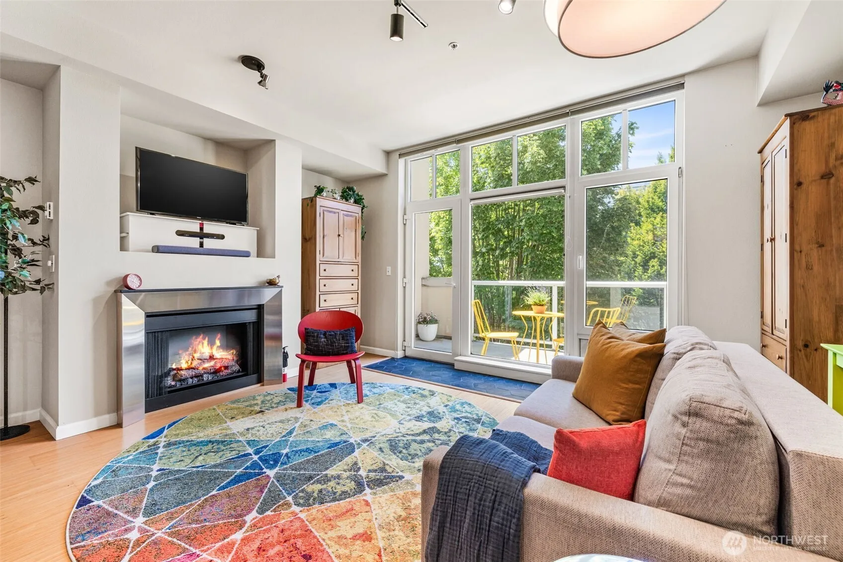 17 W Mercer Street #206