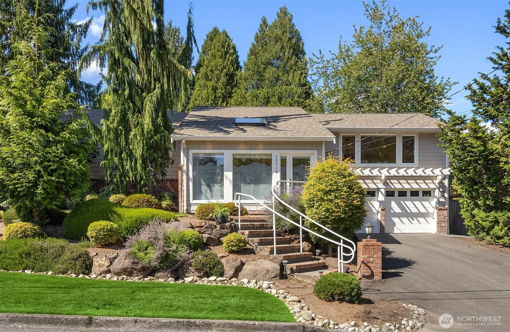 Property photo for 10710 Ne 190th Street, Bothell