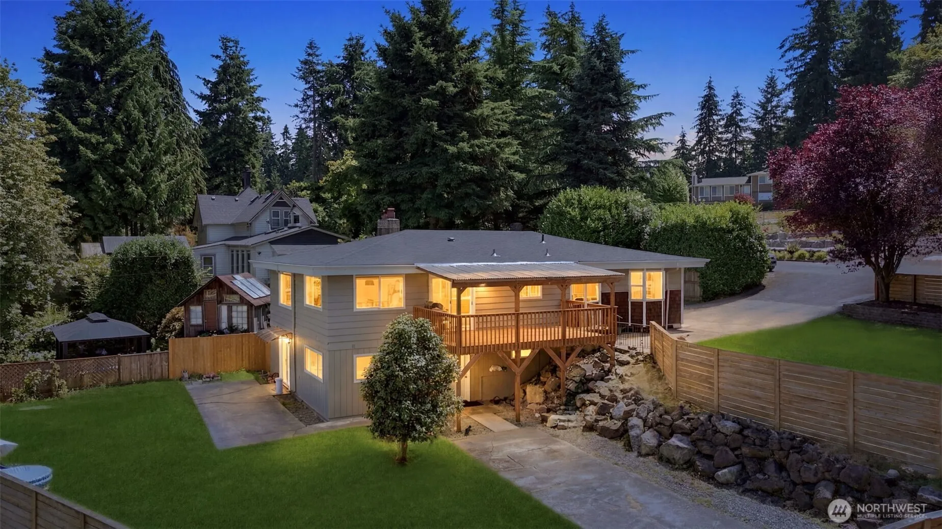 Property photo for 413 104th Avenue E, Edgewood