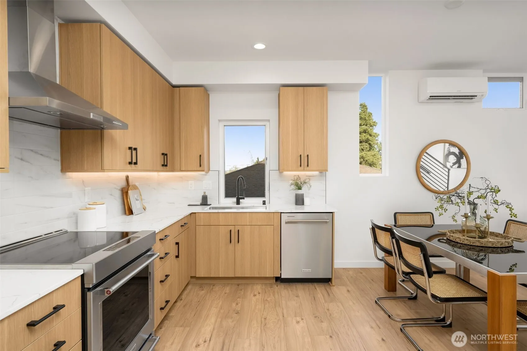 Property photo for 4408 A 50th Avenue S, Seattle photo 5