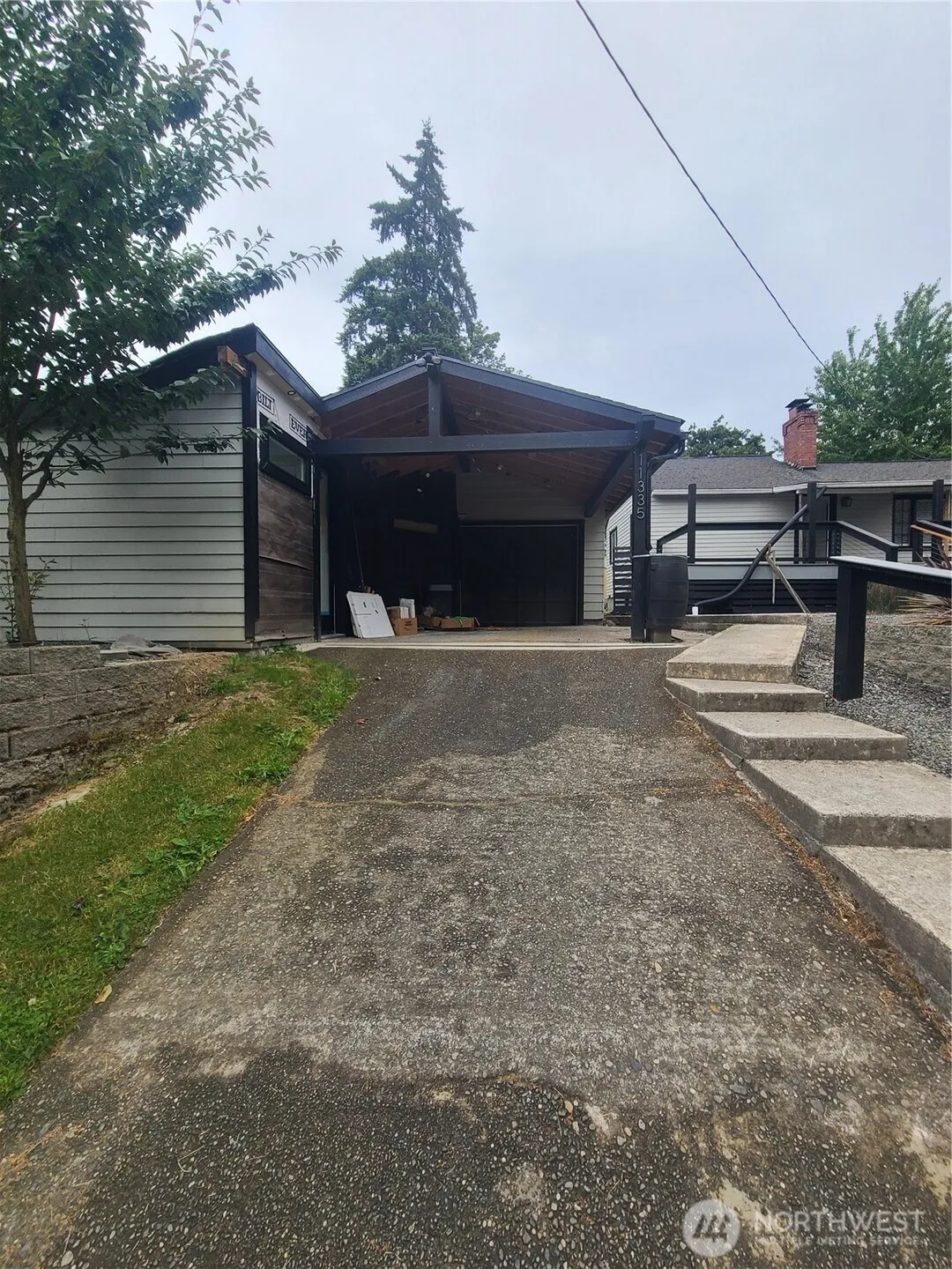 Property photo for 11335 Sunnyside Avenue N, Seattle photo 4