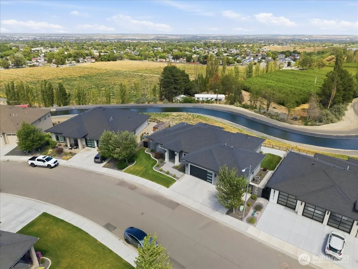 Property photo for 5483 S Kent Street, Kennewick photo 4