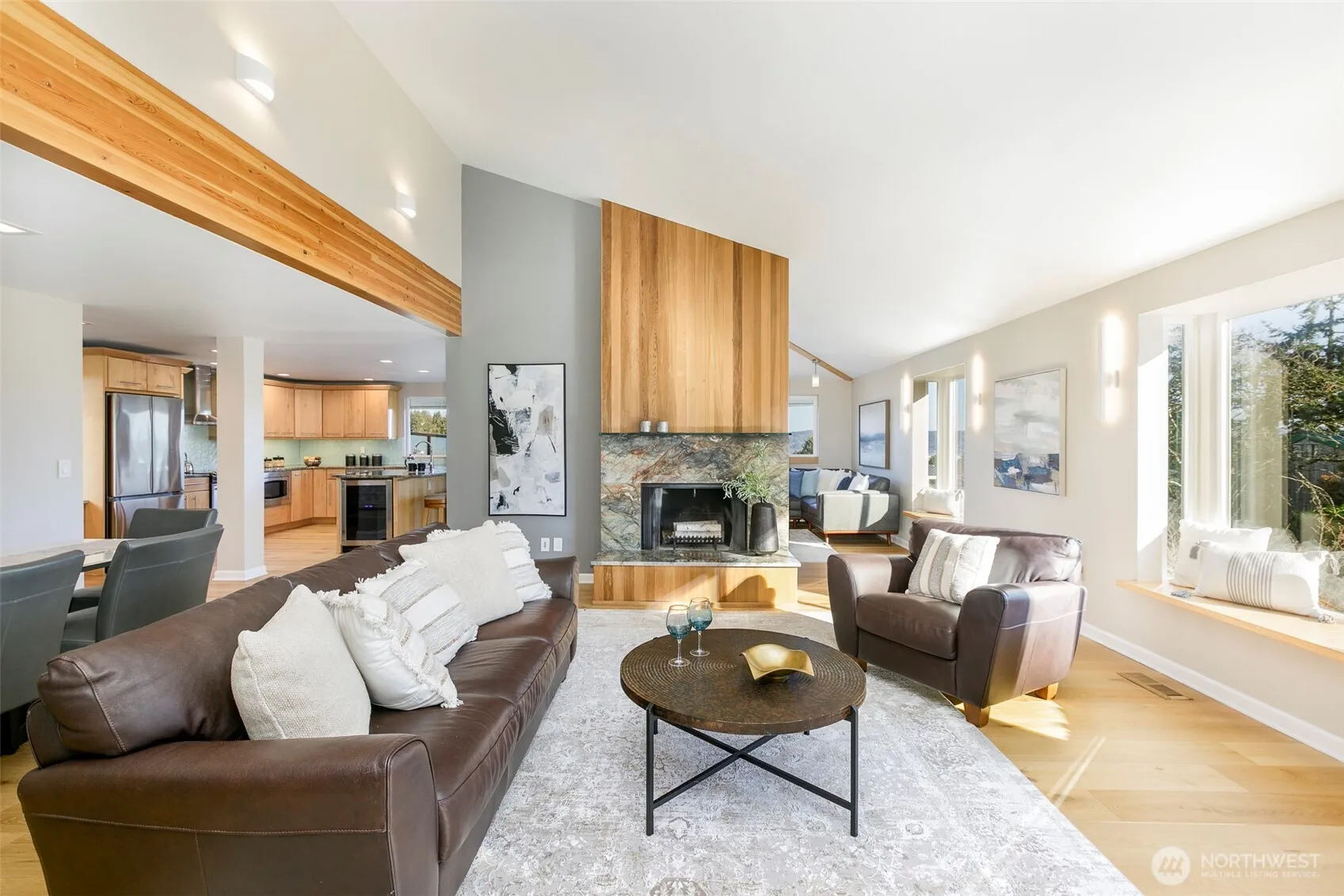 Property photo for 6001 60th Avenue Ne, Seattle photo 3