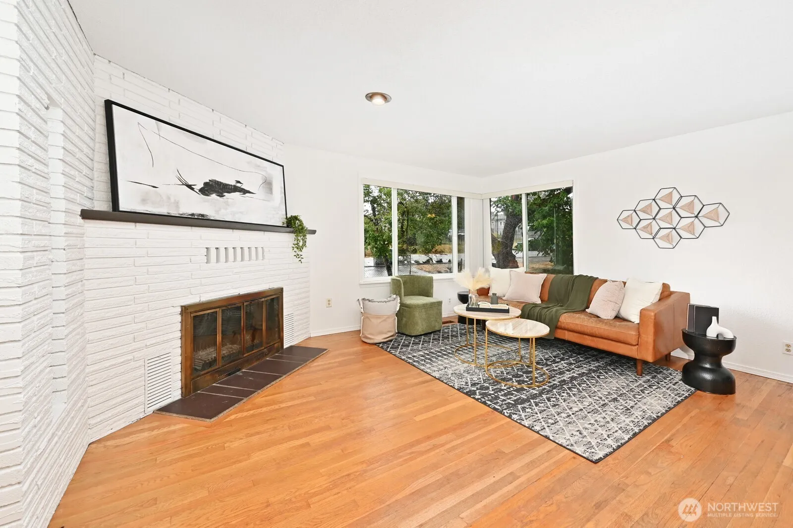 Property photo for 10625 16th Avenue Sw, Seattle photo 4