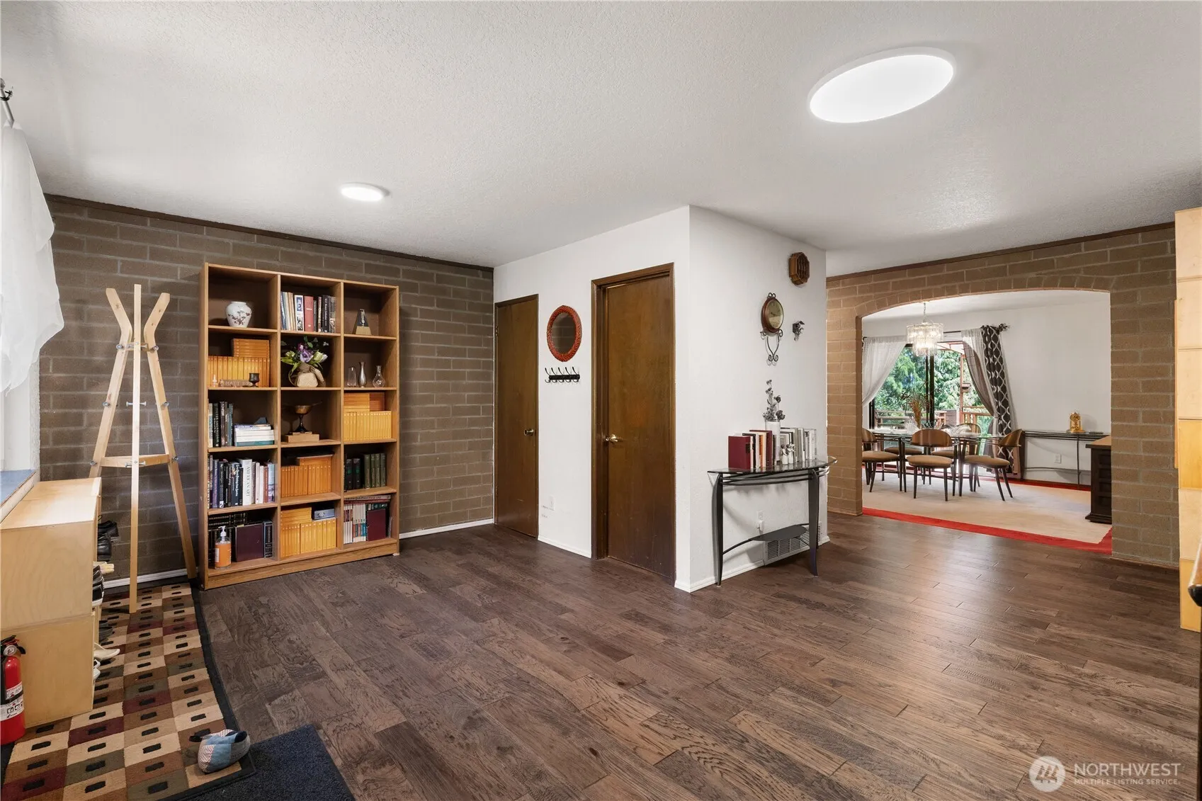 Property photo for 16058 36th Avenue Ne, Lake Forest Park photo 4