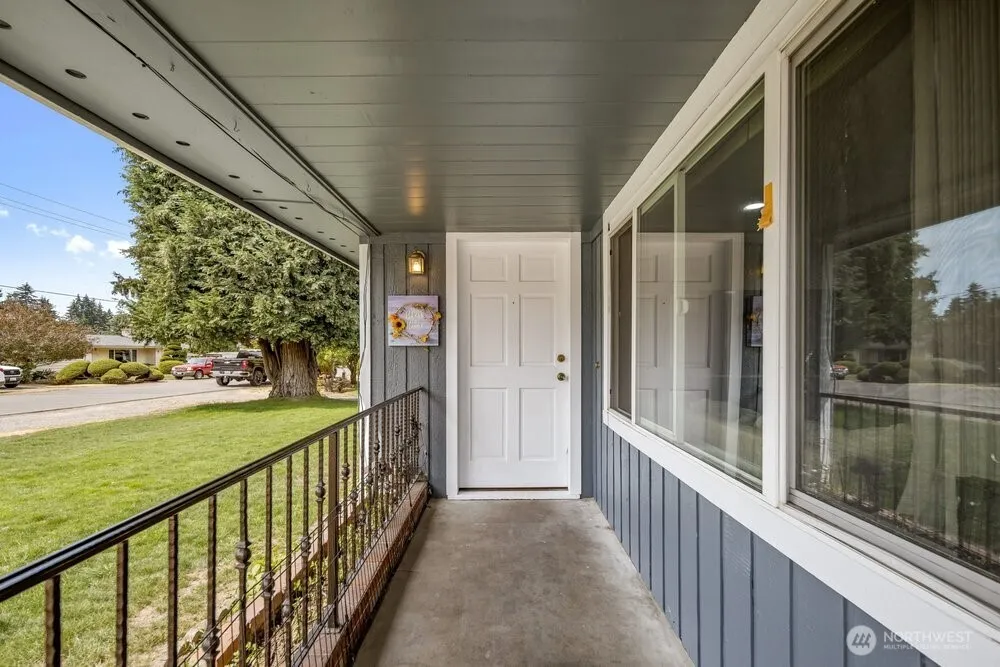 Property photo for 2406 Ne 24th Street, Renton photo 4