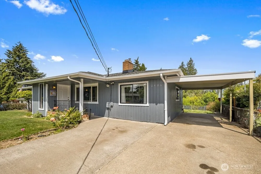 Property photo for 2406 Ne 24th Street, Renton photo 3
