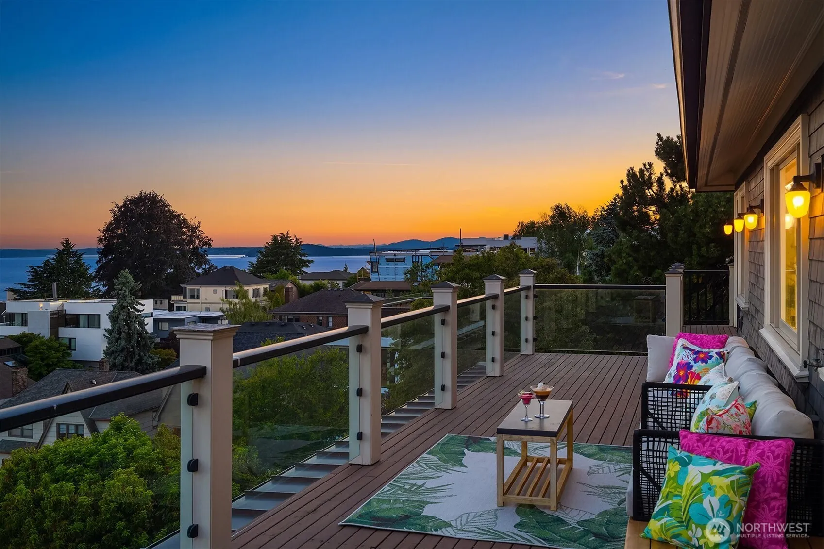 Property photo for 421 W Highland Drive, Seattle photo 4