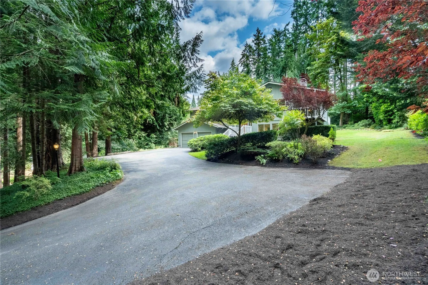 Property photo for 21415 Se 16th Place, Sammamish photo 2