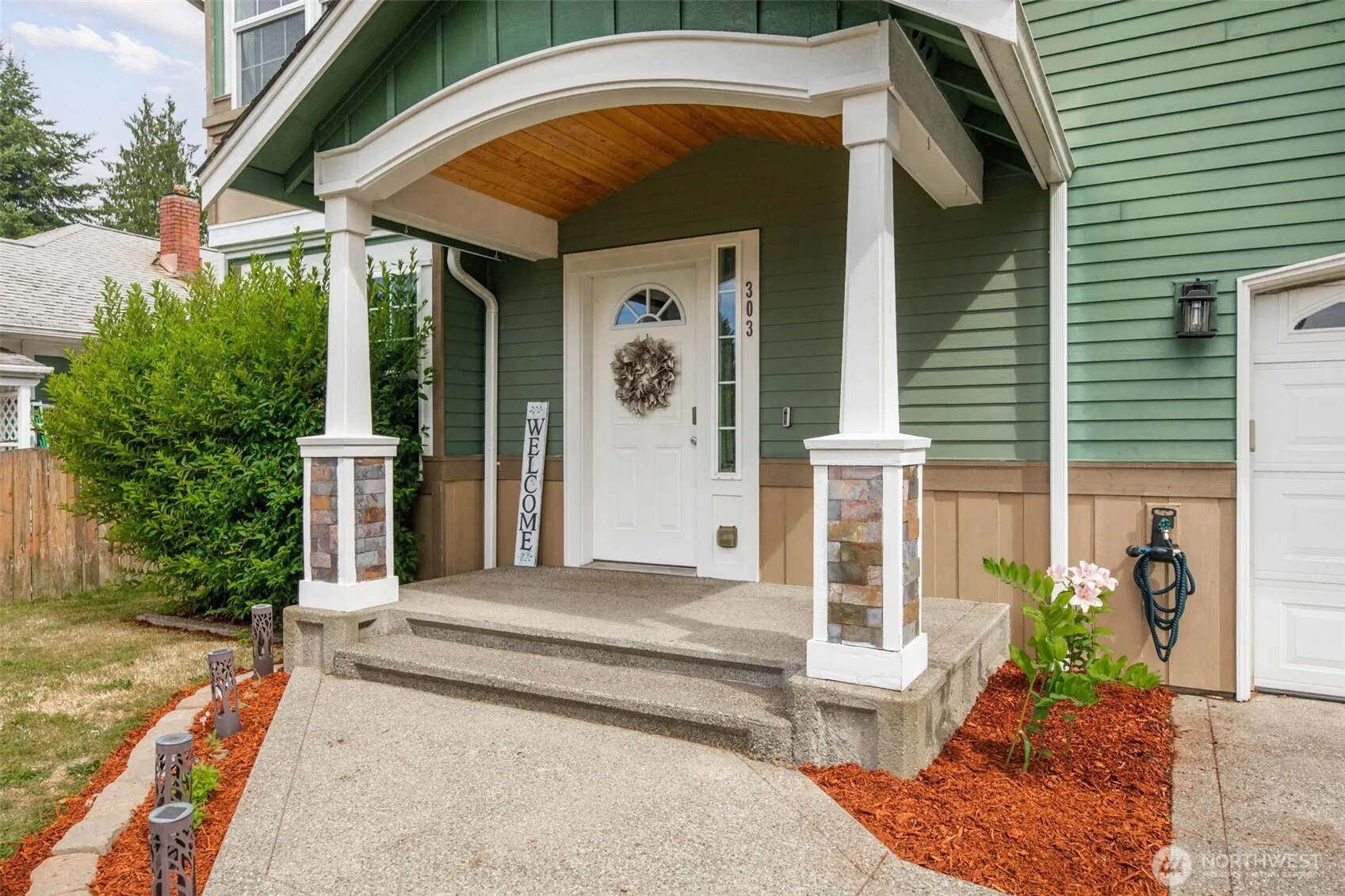 Property photo for 303 E Highland Drive, Arlington photo 3