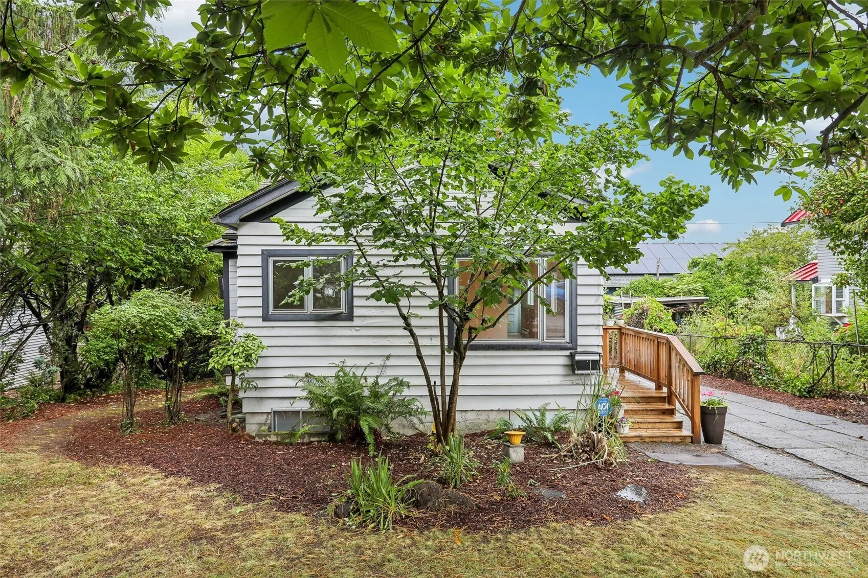 Property photo for 1807 30th Avenue S, Seattle photo 3