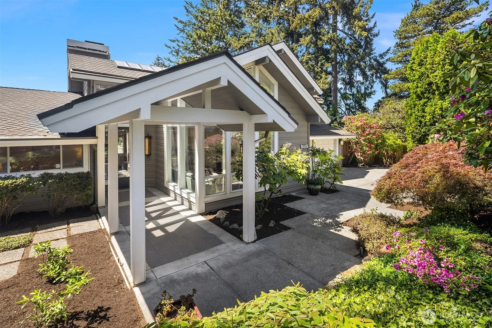 Property photo for 9419 Ne 5th Street, Bellevue photo 3