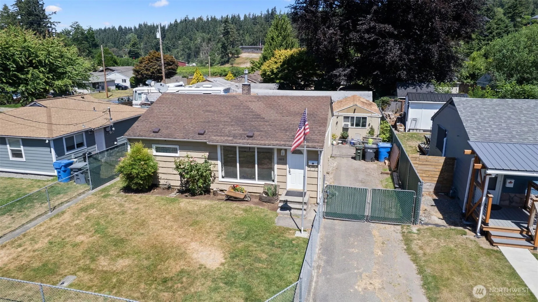 Property photo for 10819 53rd Street Ct E, Puyallup photo 2