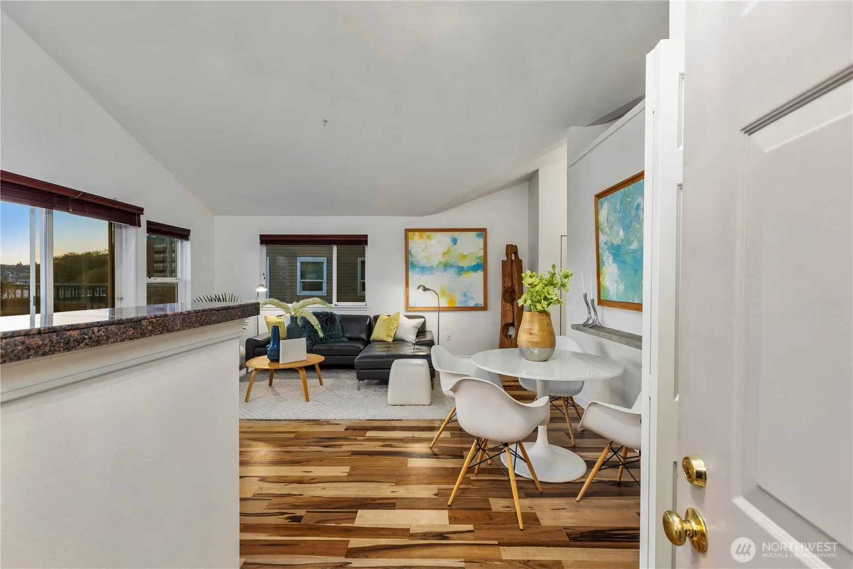 Property photo for 524 6th Avenue W #407, Seattle photo 4