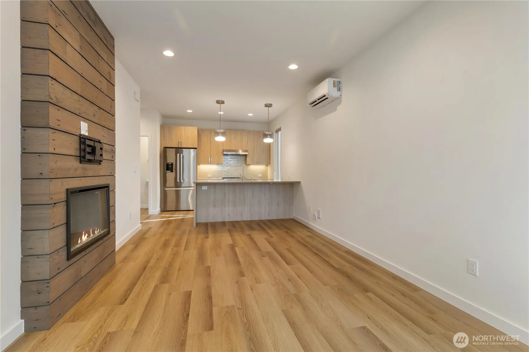 Property photo for 115 N 105th Street #b, Seattle photo 5