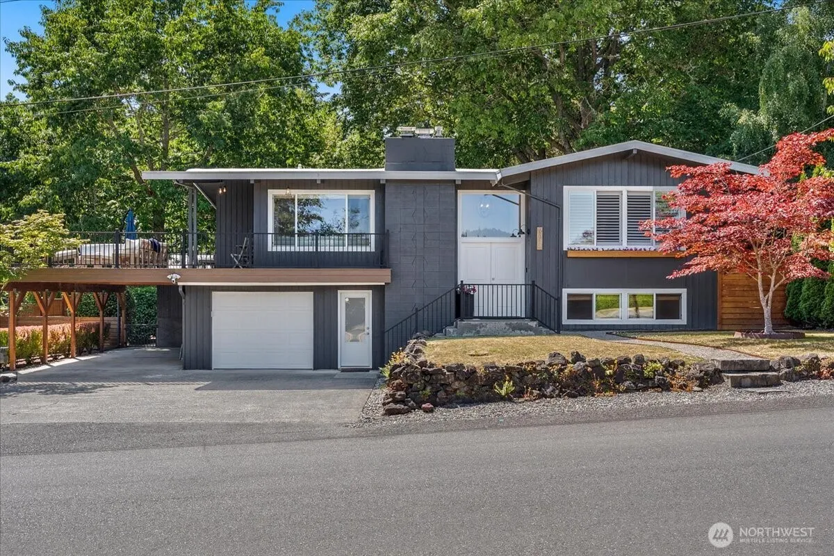 Property photo for 9514 Goodman Avenue, Gig Harbor photo 2