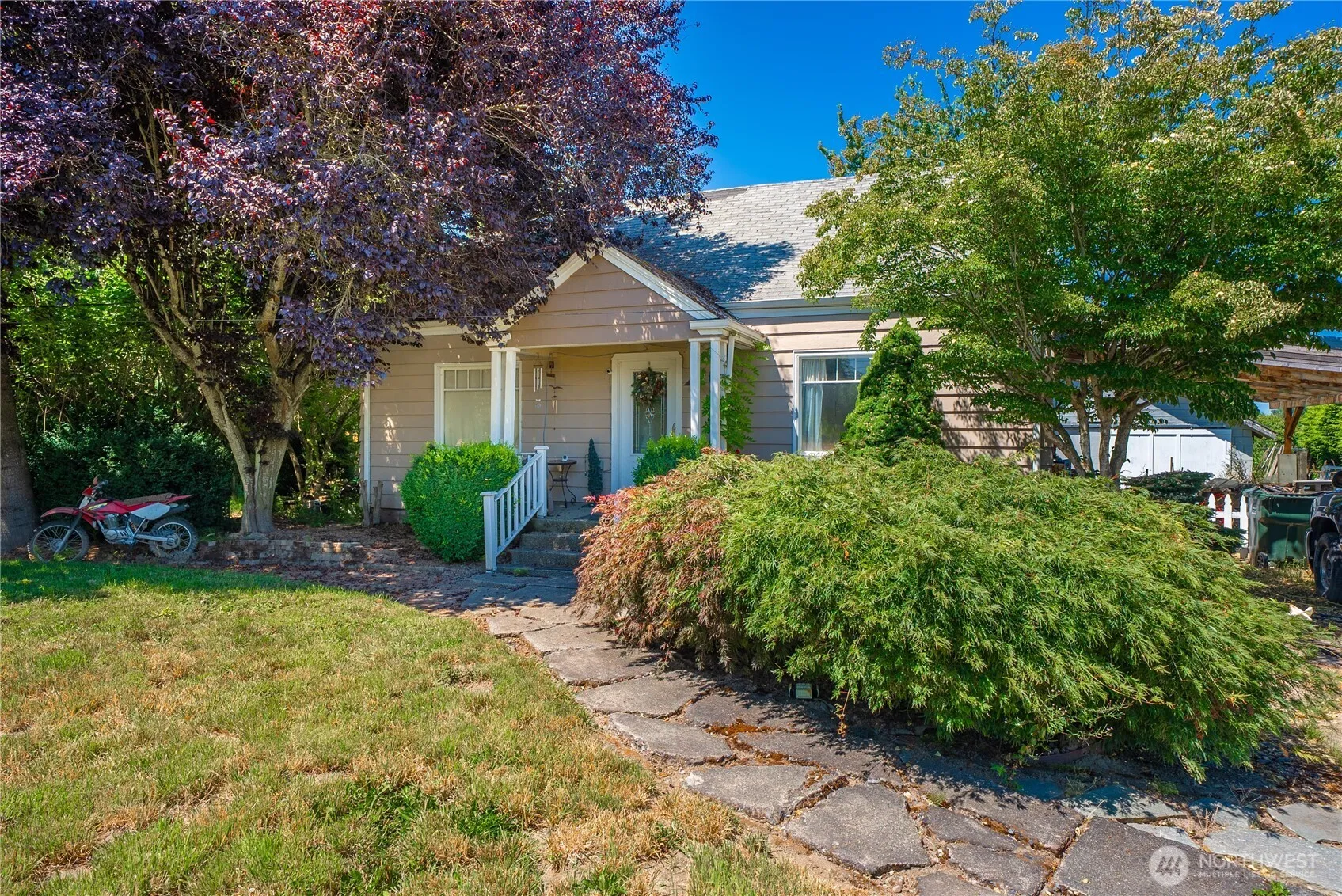 Property photo for 6823 60th Street E, Puyallup photo 2