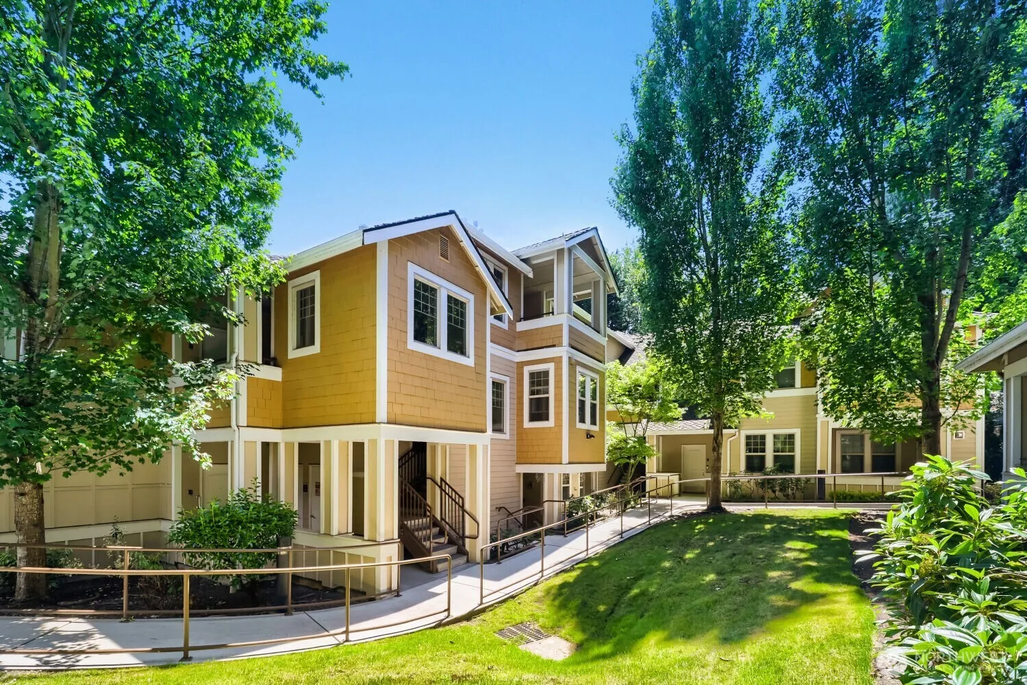 Property photo for 8535 Avondale Road Ne #a204, Redmond