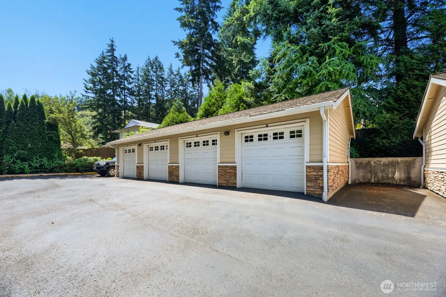 Property photo for 8535 Avondale Road Ne #a204, Redmond photo 4