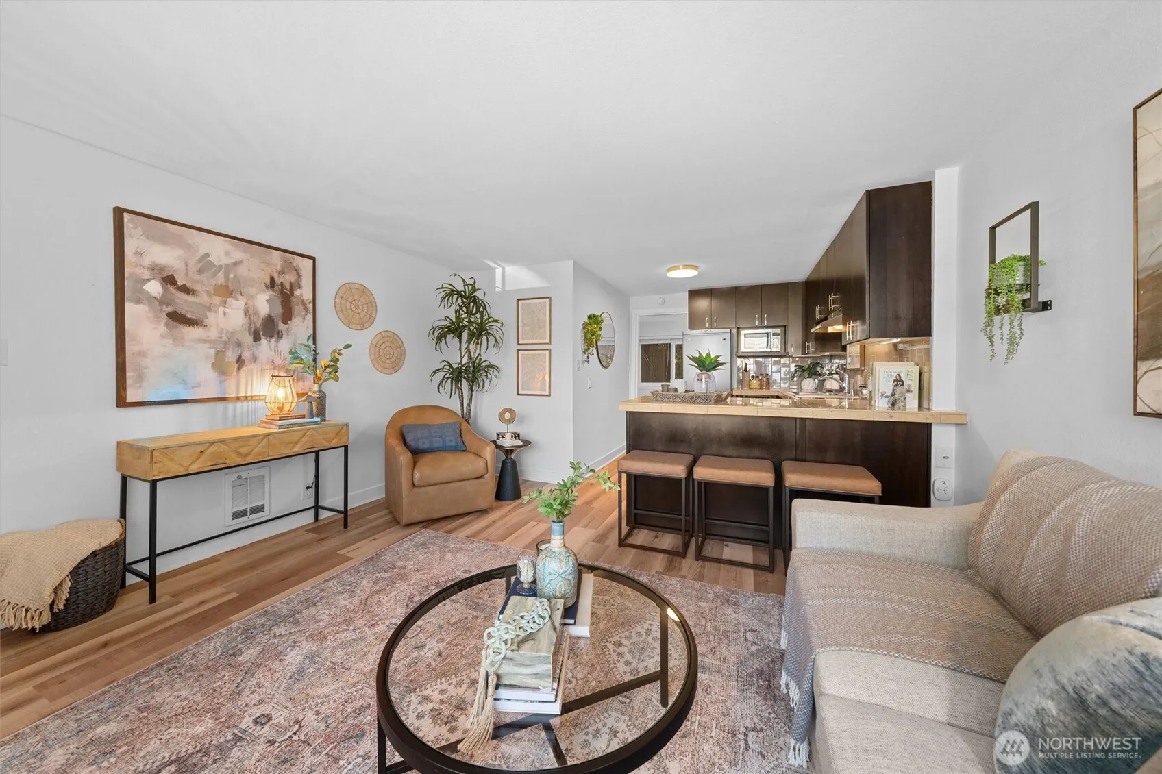 Property photo for 752 Bellevue Avenue E #212, Seattle photo 3