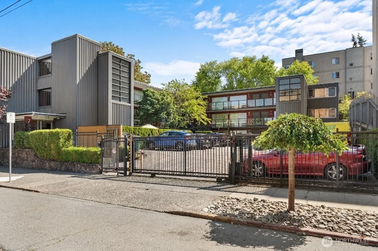 Property photo for 752 Bellevue Avenue E #212, Seattle