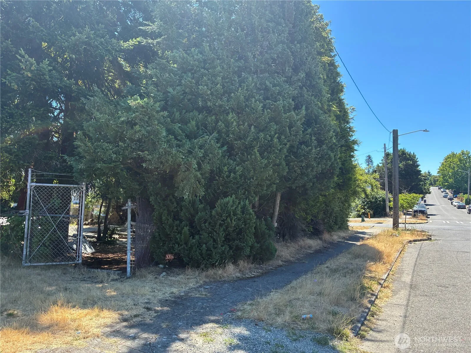 Property photo for 3857 E Spokane Street, Tacoma photo 2