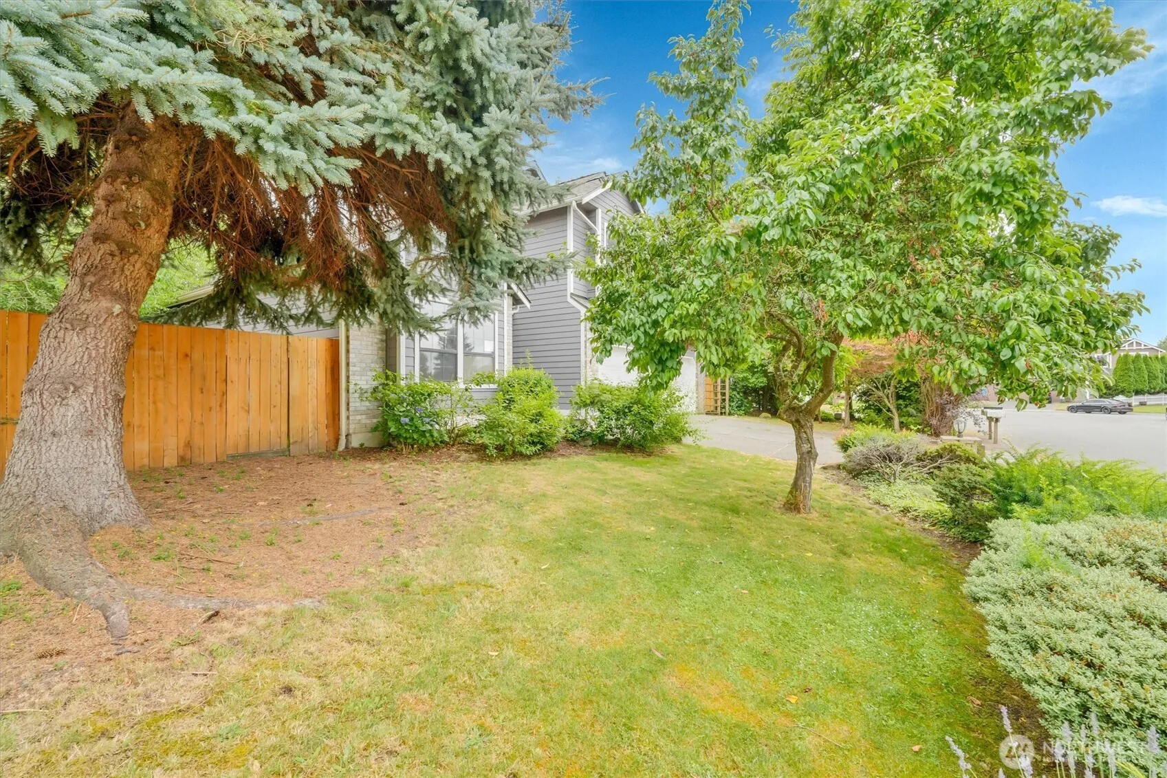Property photo for 205 Spring Place, Enumclaw photo 3
