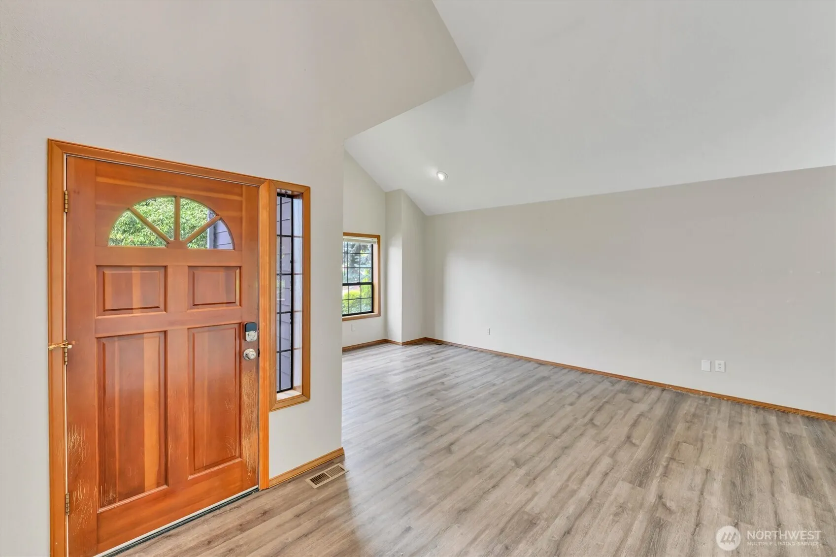 Property photo for 205 Spring Place, Enumclaw photo 5