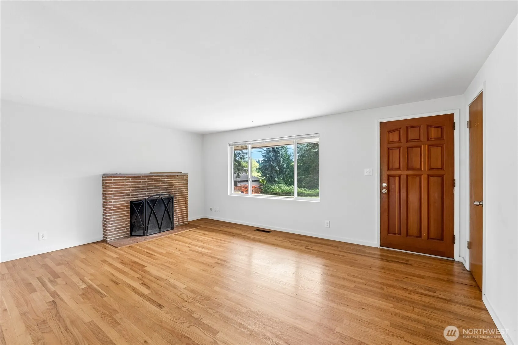 Property photo for 1033 151st Avenue Se, Bellevue photo 5