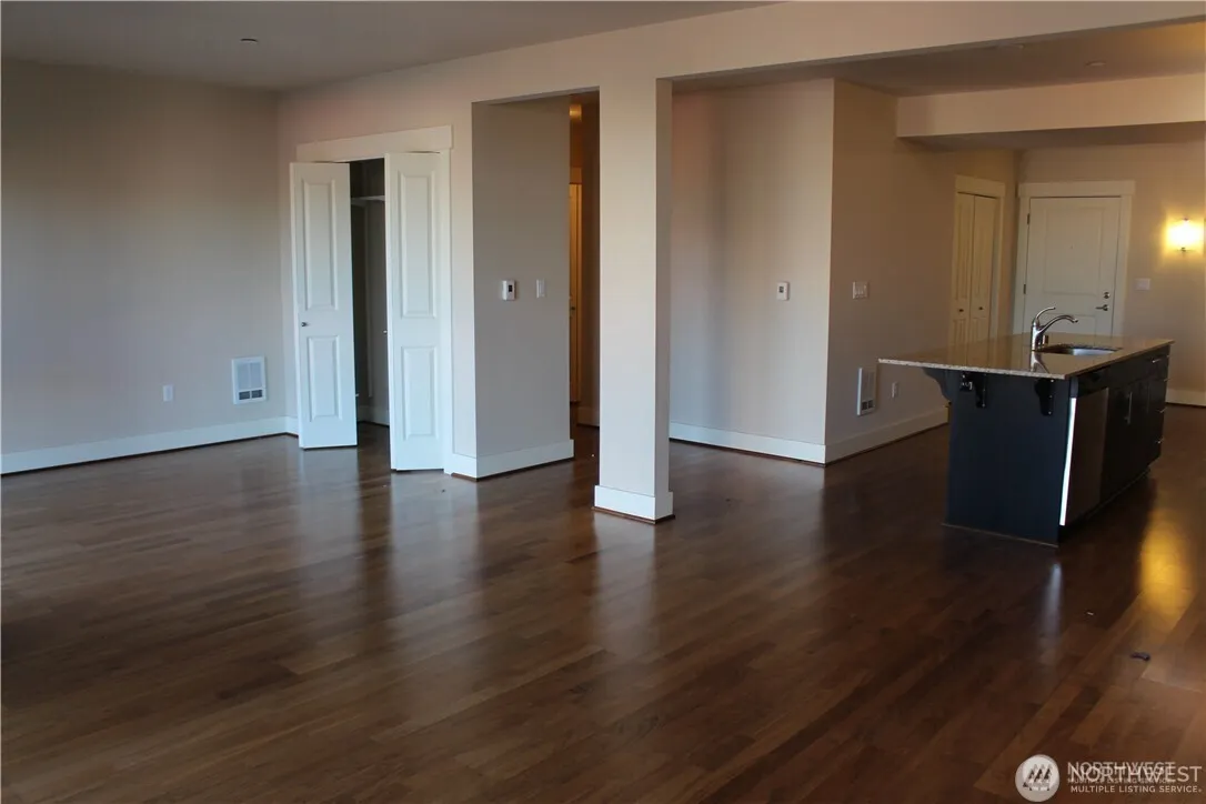Property photo for 699 John St #414, Seattle photo 3