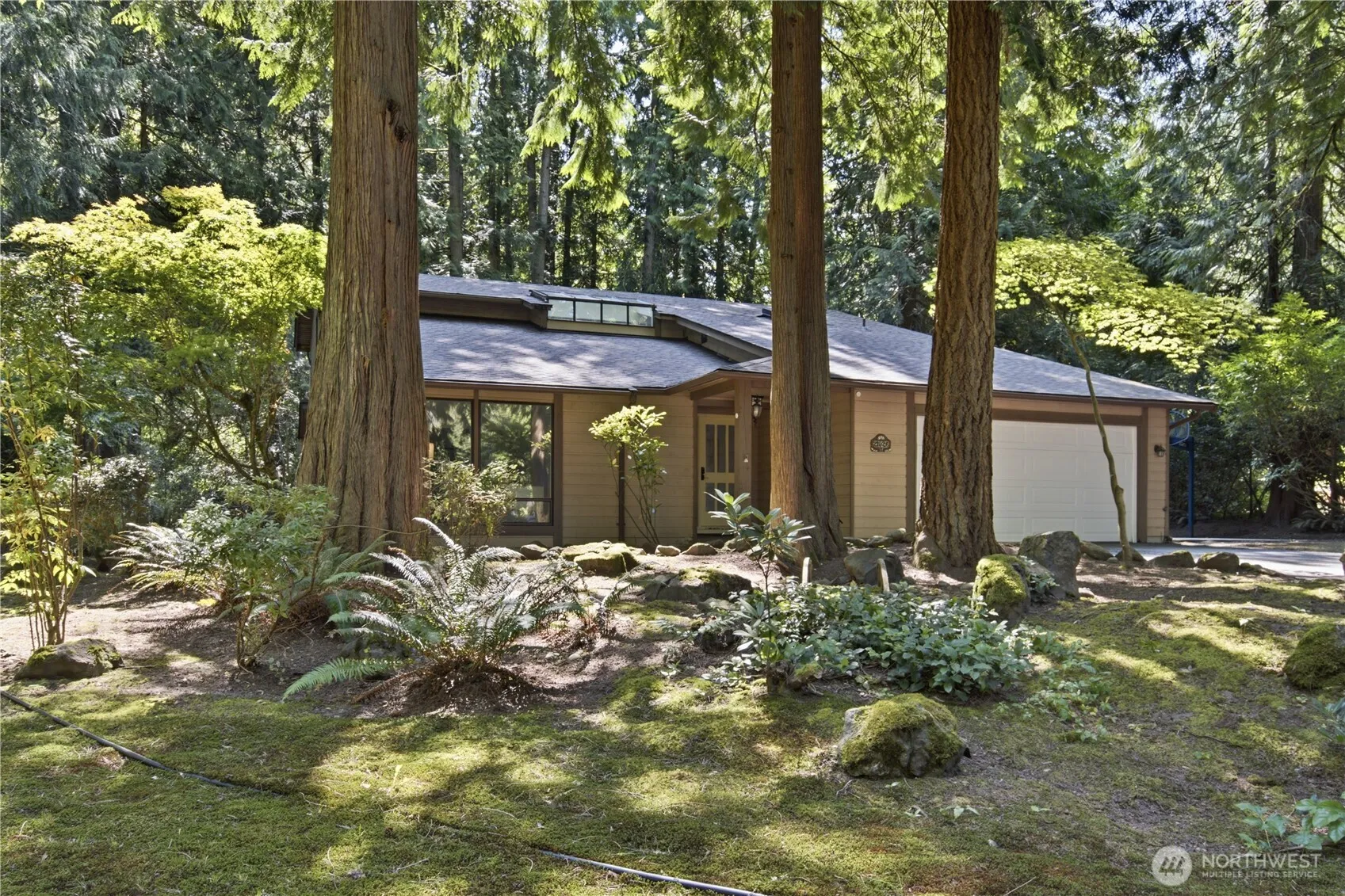Property photo for 21926 Se 37th St, Sammamish photo 2