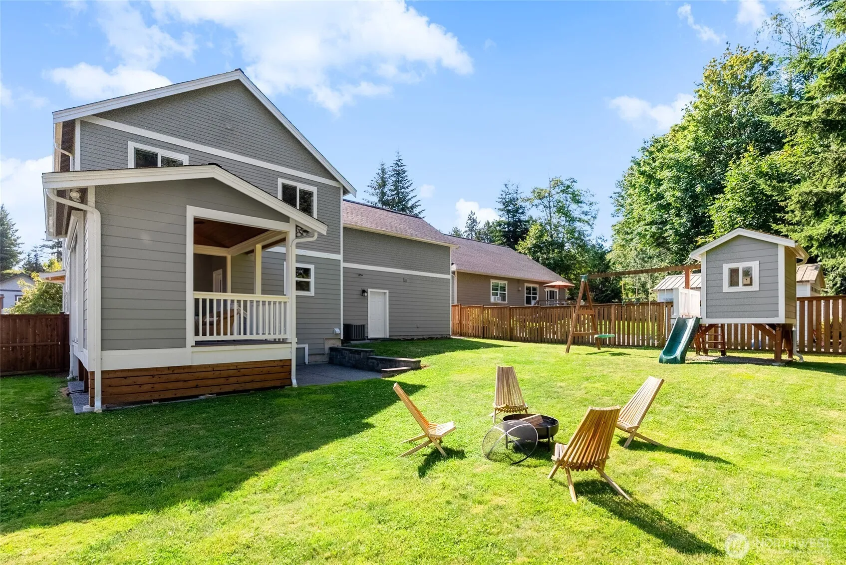 Property photo for 4372 Lakeview Court, Bellingham photo 3