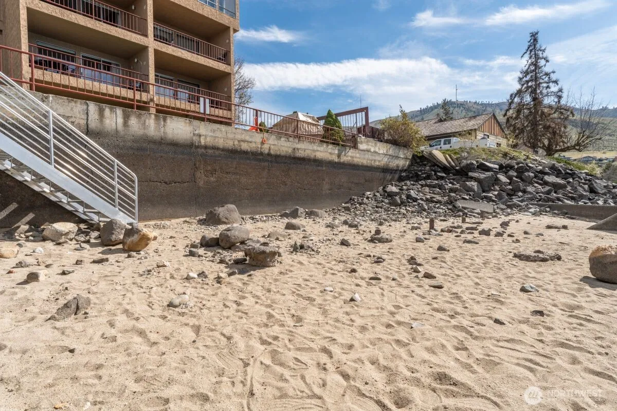 Property photo for 322 W Woodin Avenue #713, Chelan photo 5