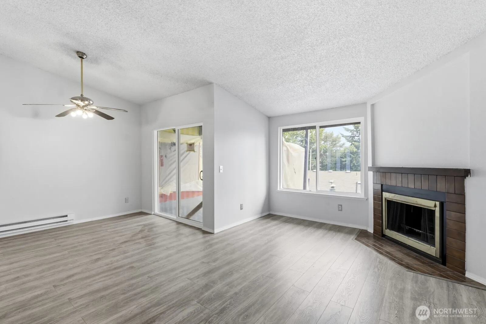 Property photo for 4002 S 158th Street, Tukwila photo 2