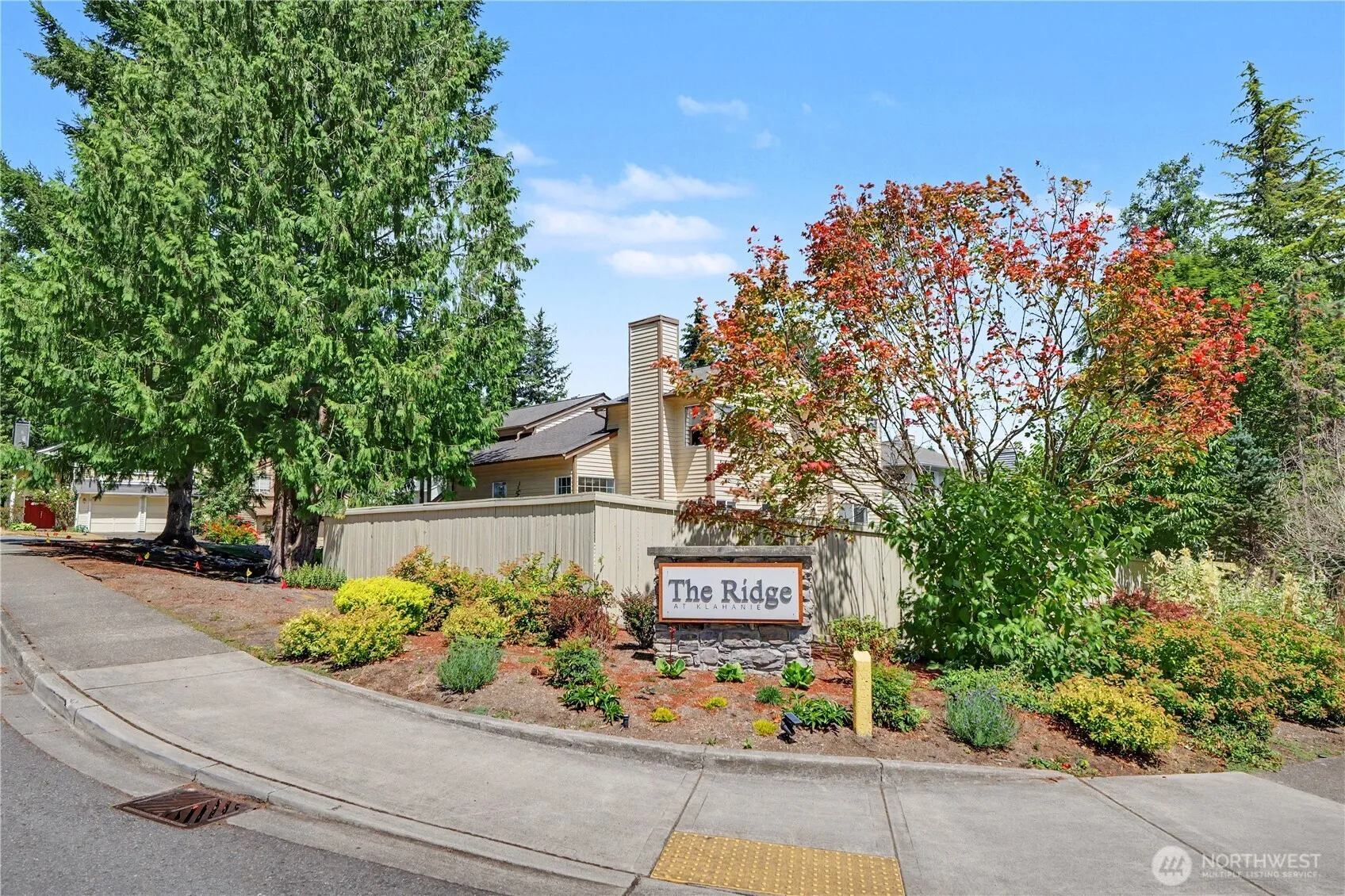 Property photo for 24305 Se 42nd Place, Sammamish photo 2