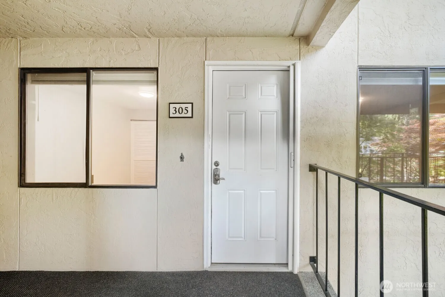 Property photo for 3100 W Commodore Way #305, Seattle photo 4