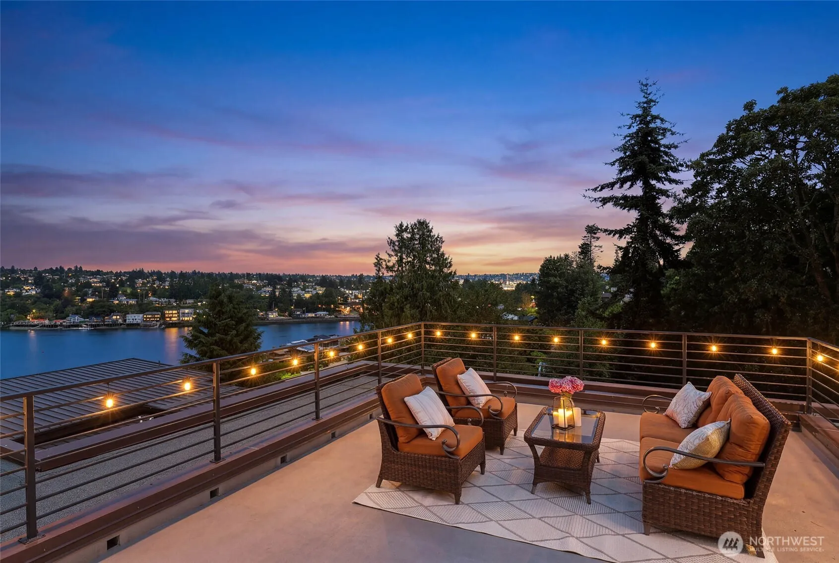 Property photo for 3760 W Lawton Street, Seattle photo 2