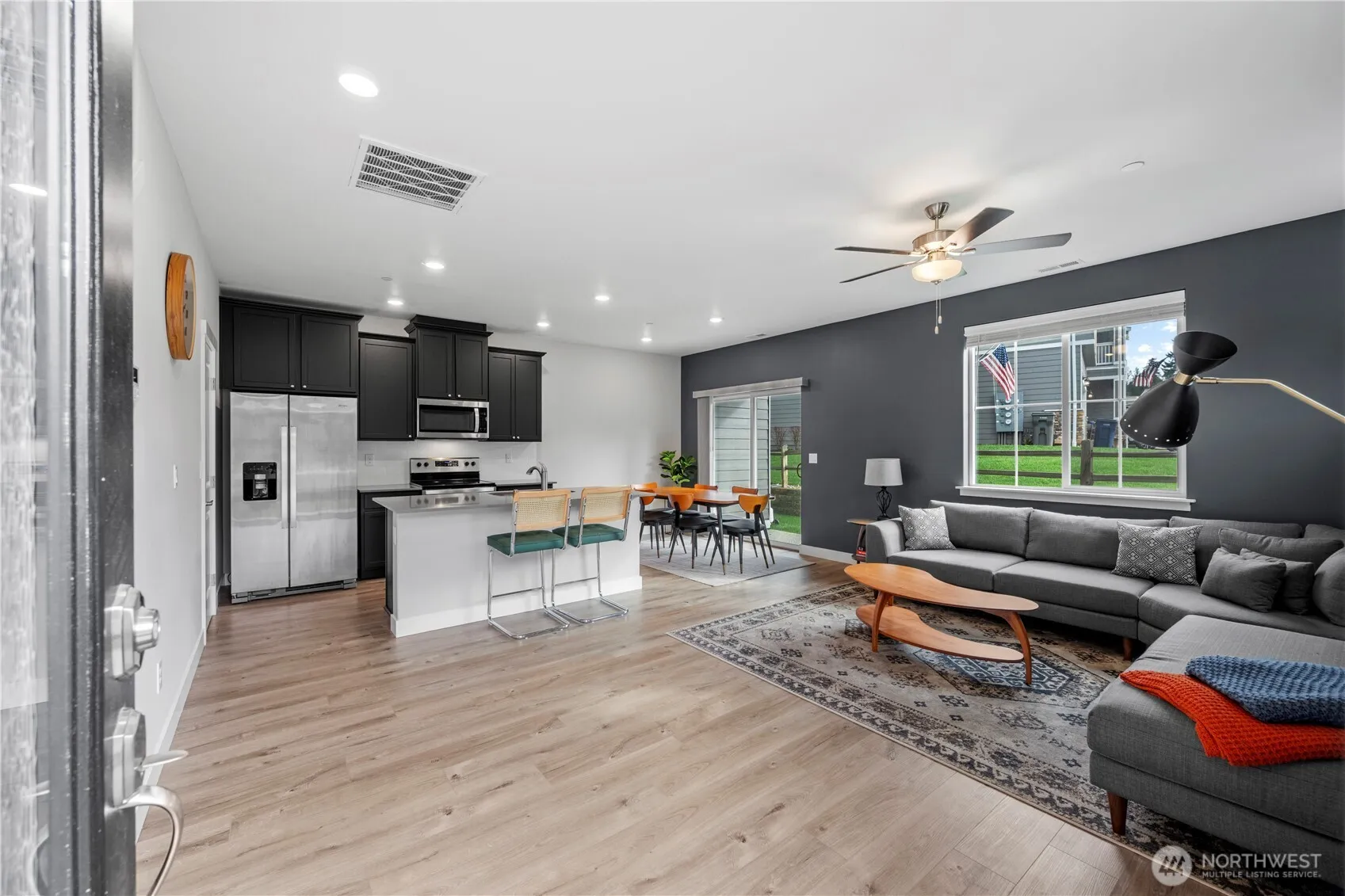 Property photo for 22401 N Alcazar Avenue, Arlington photo 4