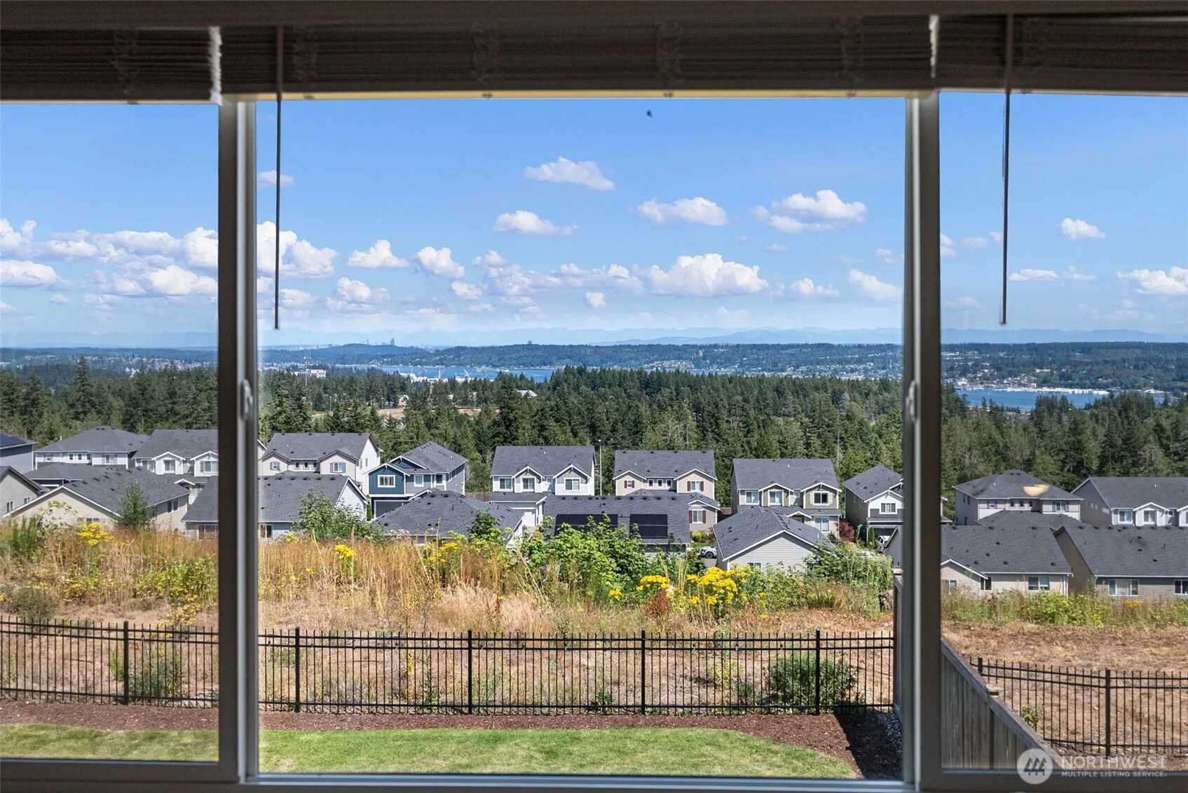 Property photo for 1379 Baker Heights Loop, Bremerton photo 4