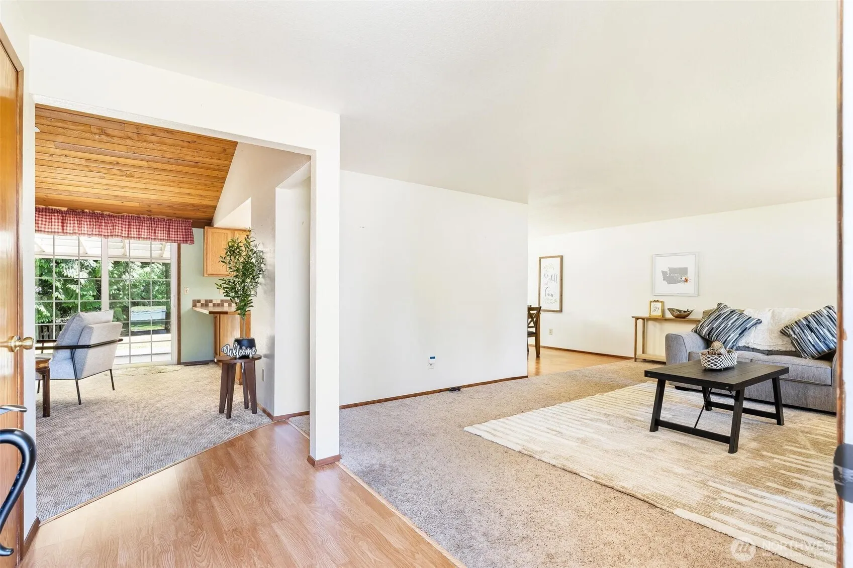 Property photo for 118 N 38th Place, Mount Vernon photo 4