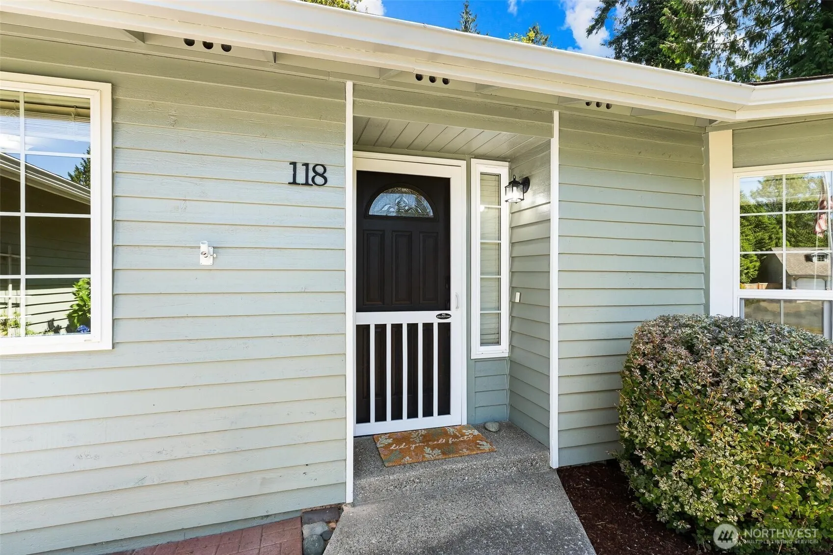 Property photo for 118 N 38th Place, Mount Vernon photo 3