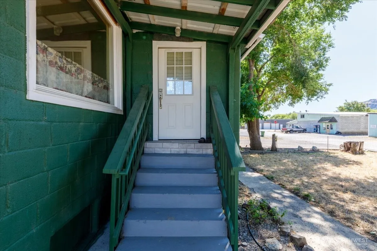 Property photo for 214 A Street, Grand Coulee photo 3