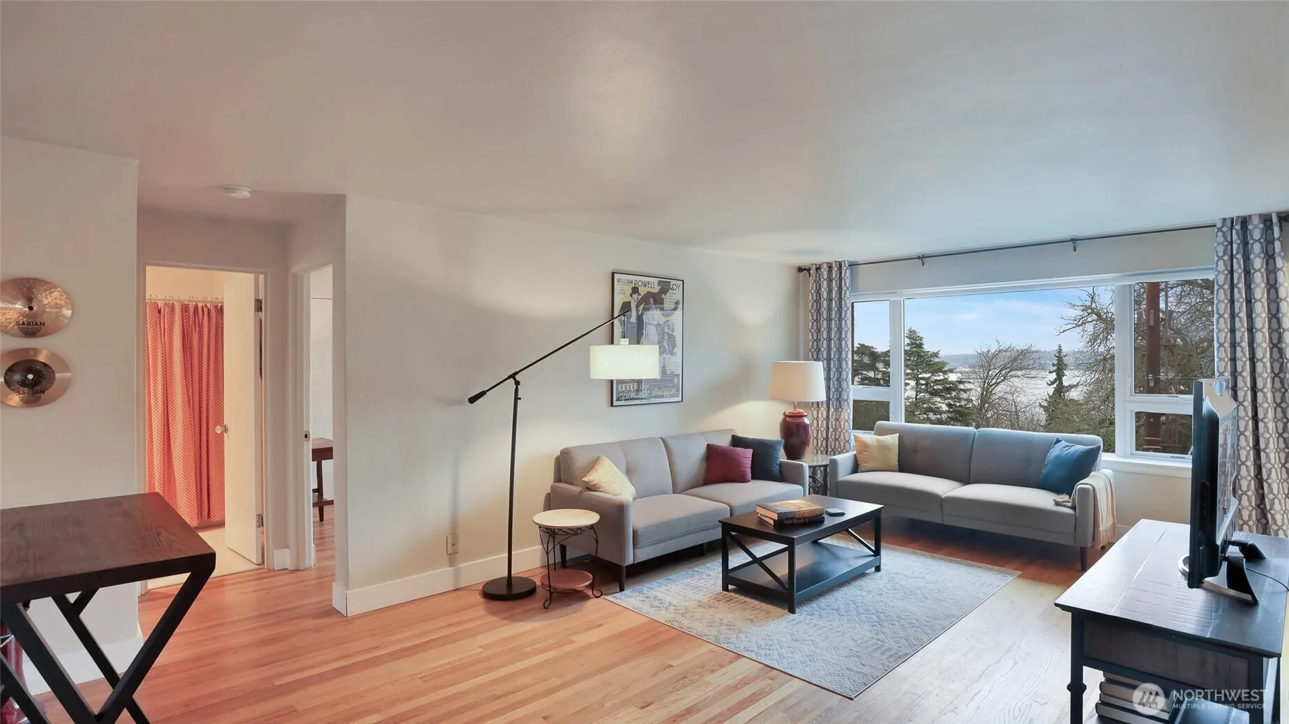 Property photo for 530 W Olympic Place #304, Seattle photo 3