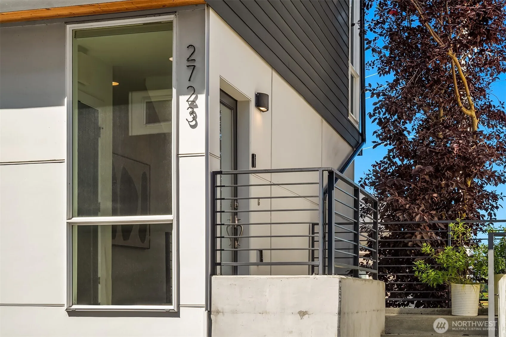 Property photo for 2723 Yale Terrace Avenue E, Seattle photo 5