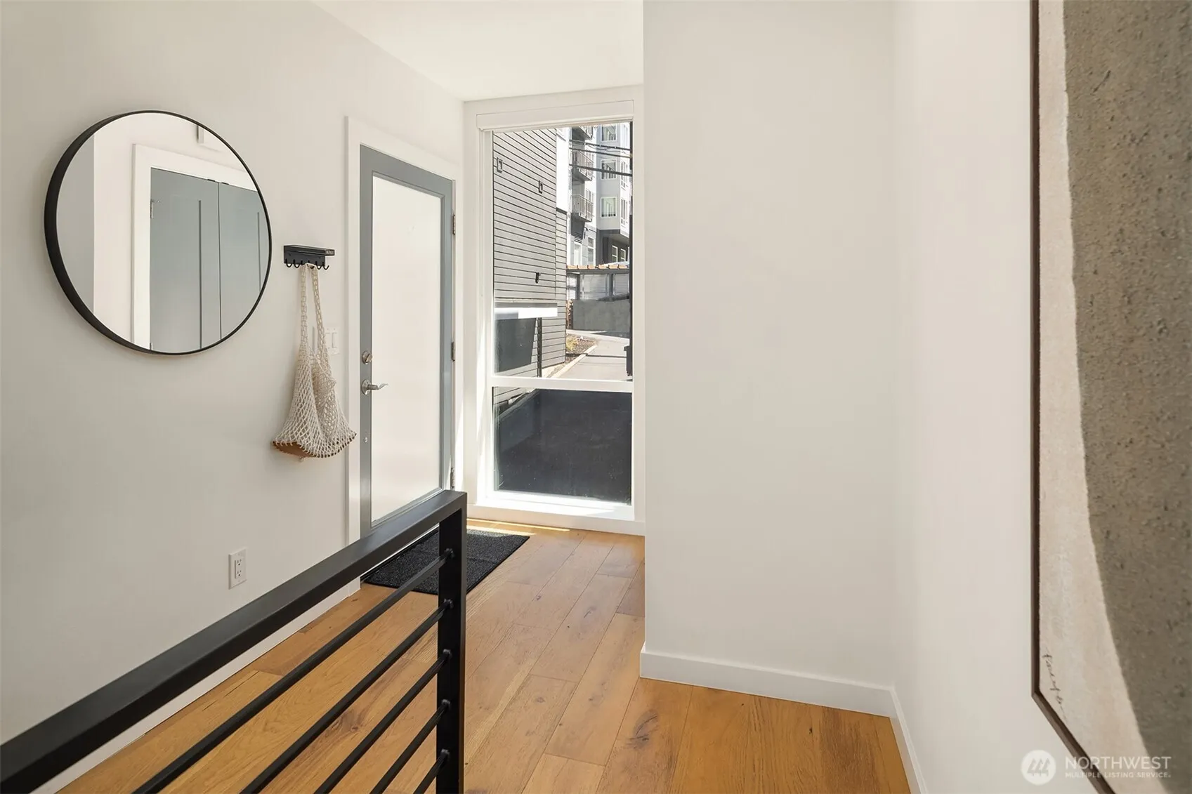 Property photo for 2723 Yale Terrace Avenue E, Seattle photo 4