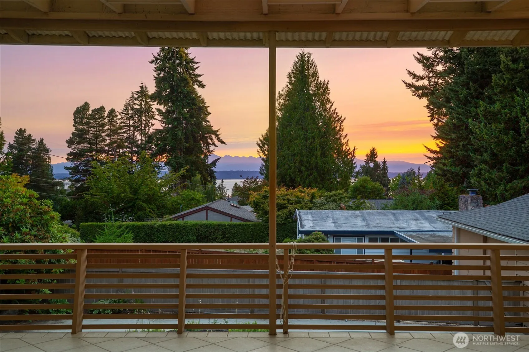Property photo for 8957 188th Street Sw, Edmonds photo 3