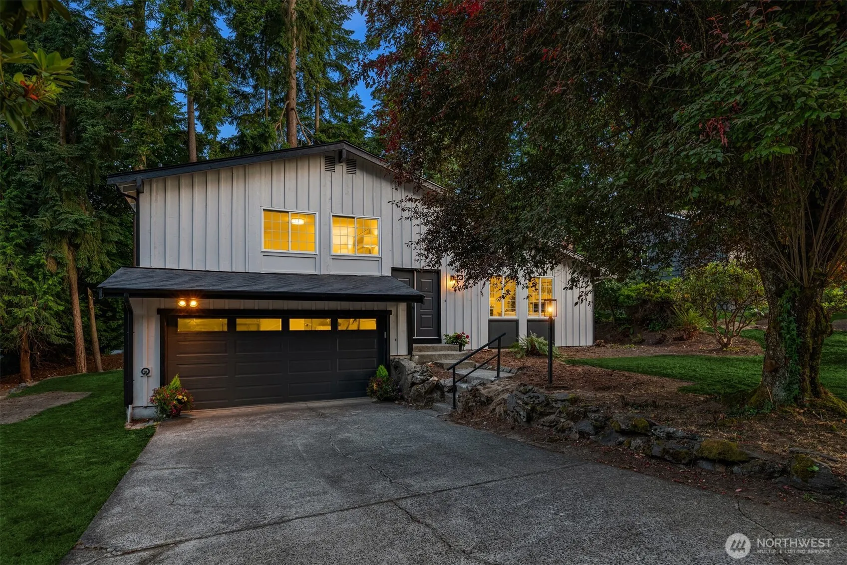 Property photo for 12523 Ne 138th Place, Kirkland photo 2