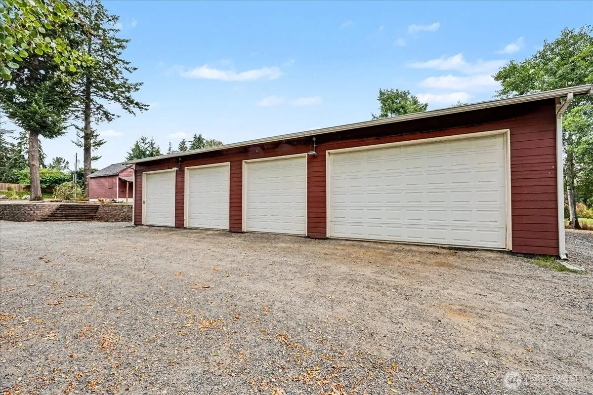 Property photo for 1308 104th Street E, Tacoma photo 2