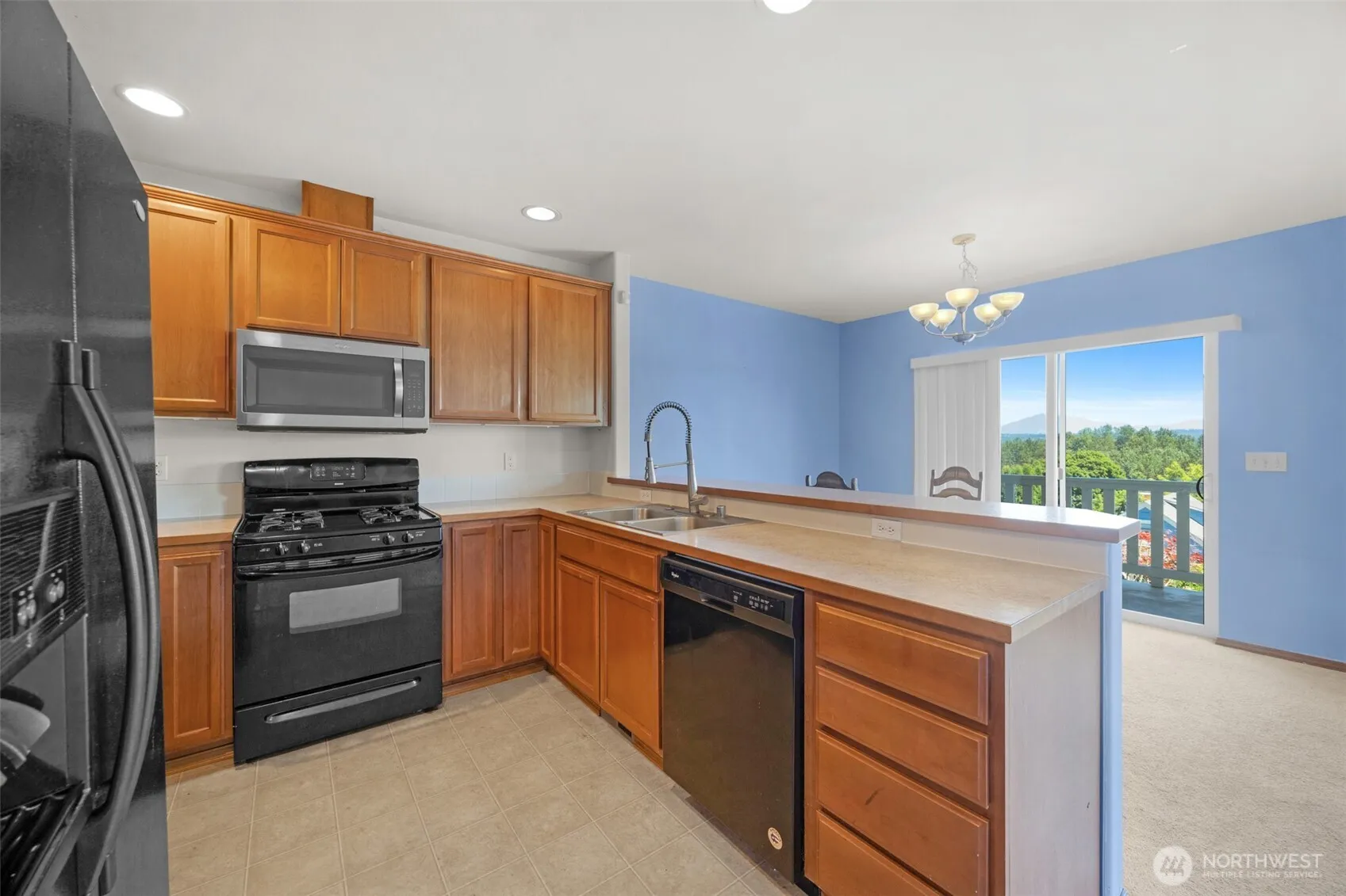 Property photo for 5210 S 3rd Avenue #b, Everett photo 2
