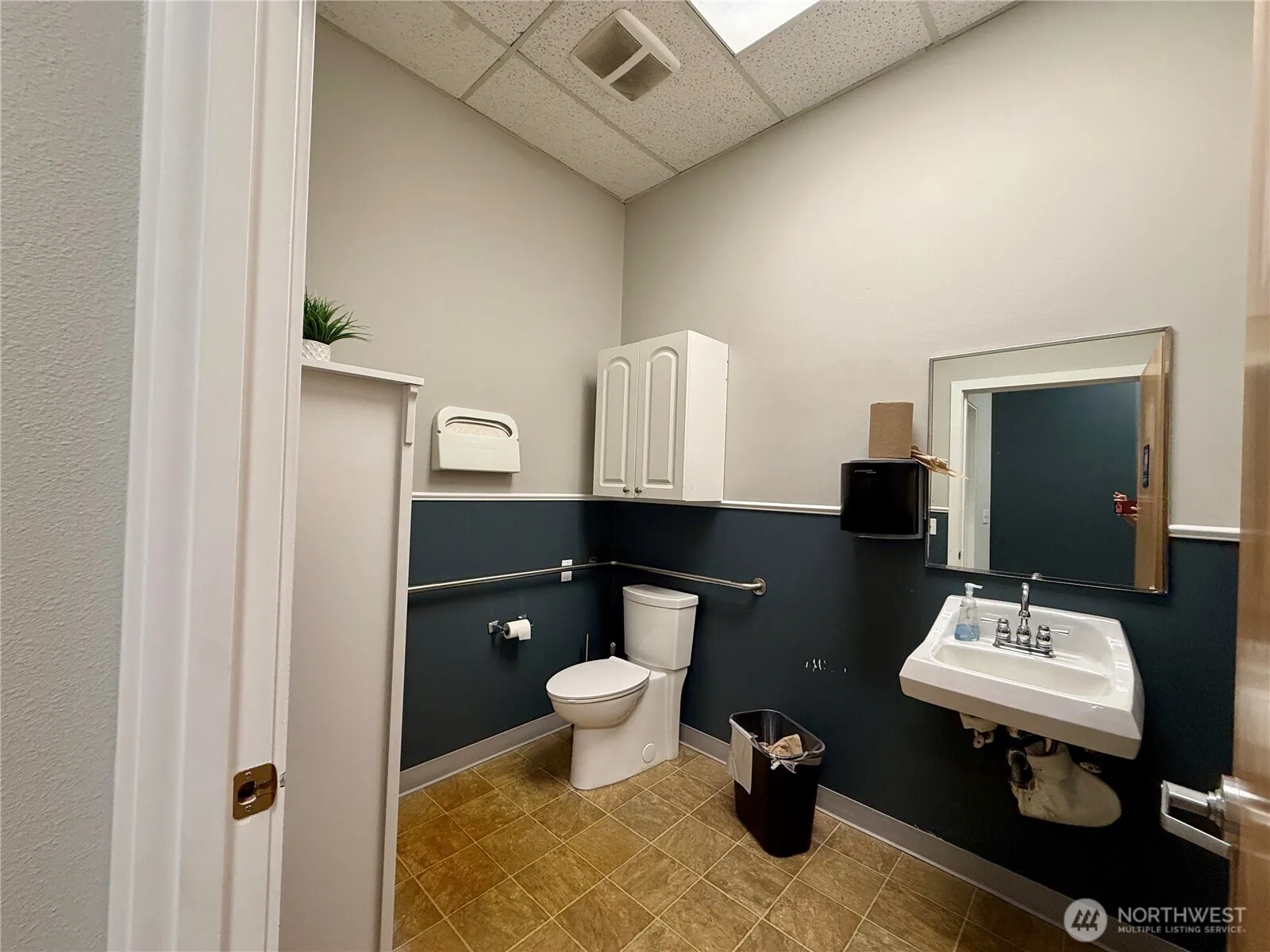 Property photo for 1615 Buck Way, Mount Vernon photo 4